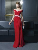 MI VESTIDO ROJO FINO Y ELEGANTE 2.jpeg