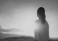 MIRANDO EL AMANECER.jpg MIRANDO EL AMANECER.jpg